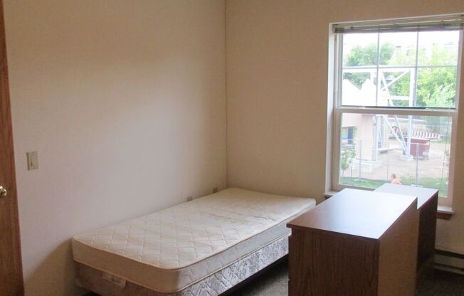 3 beds, 2 baths, $3,600, Unit CV 118-J