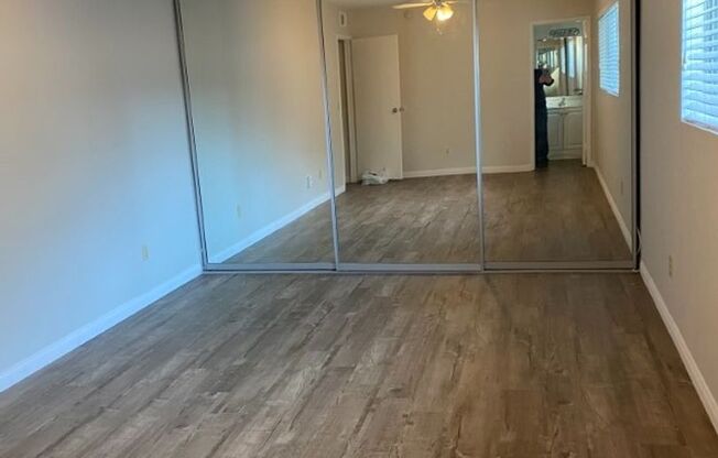 Beautiful 2 Bed/2 Bath Condo in Point Loma; Located near Shopping and Beach!