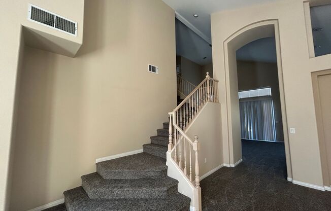 Gated Rhodes Ranch with golf course views