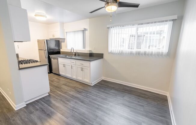 1 bed, 1 bath, 695 sqft, $1,898, Unit 201