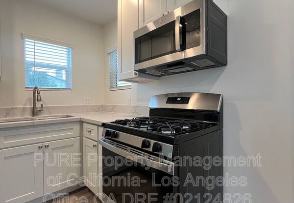4448 W 165 ST