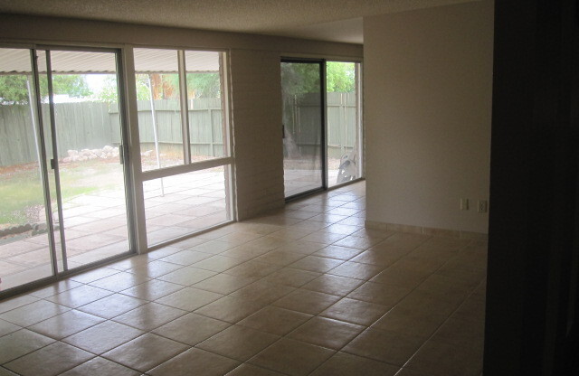 3 beds, 2 baths, $1,800