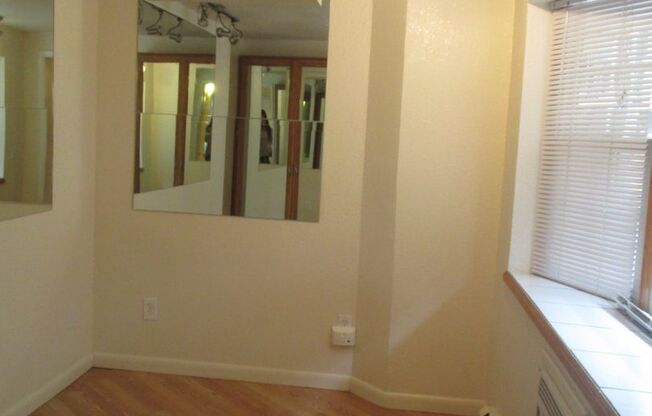 2 beds, 1 bath, 650 sqft, $1,935, Unit 680-110
