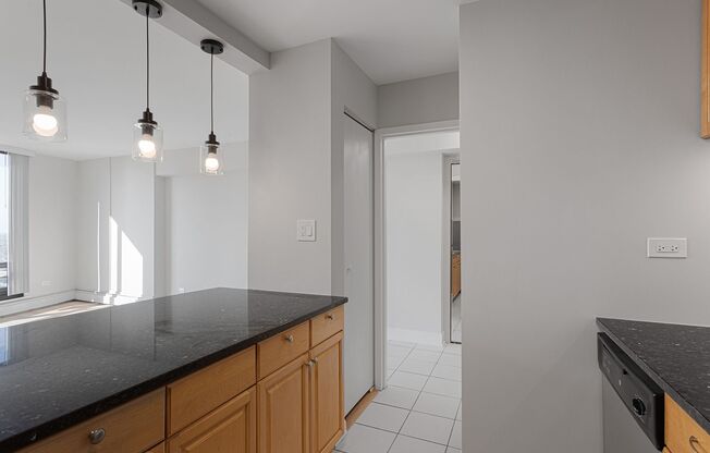 3 beds, 1.5 baths, 1,001 sqft, $3,300, Unit 26H