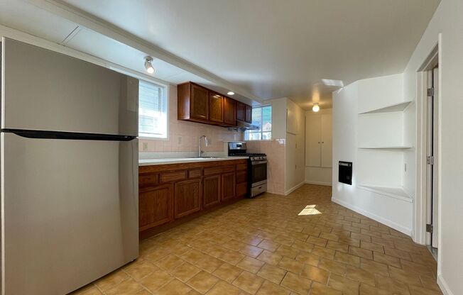 1180 Regent St