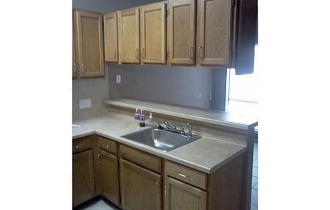 2815 Rio Grande St #102