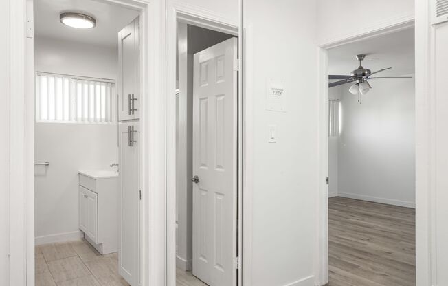Menlo 1 | Newly Remodeled and Charming Apartments