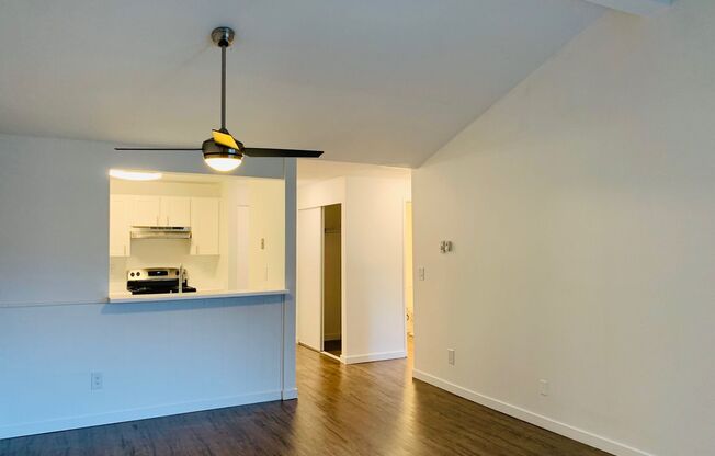 1 bed, 1 bath, 800 sqft, $2,050, Unit 332