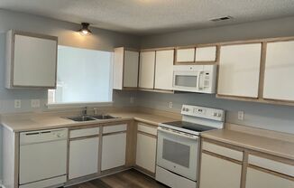 2 beds, 2.5 baths, $1,195