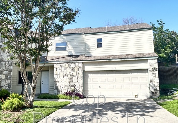 8573 Echo Creek Ln