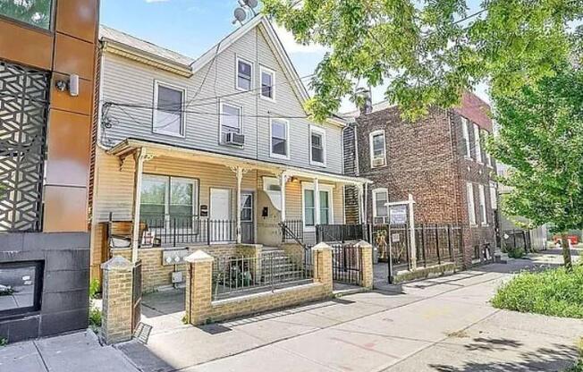 3 8 26 AVE