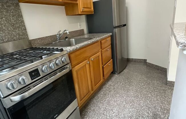 03RD ST 574