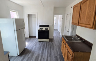 118 H BABCOCK ST