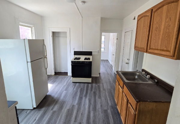 118 H BABCOCK ST