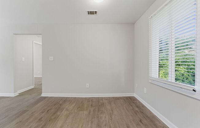1 bed, 1 bath, 725 sqft, $1,150, Unit P6