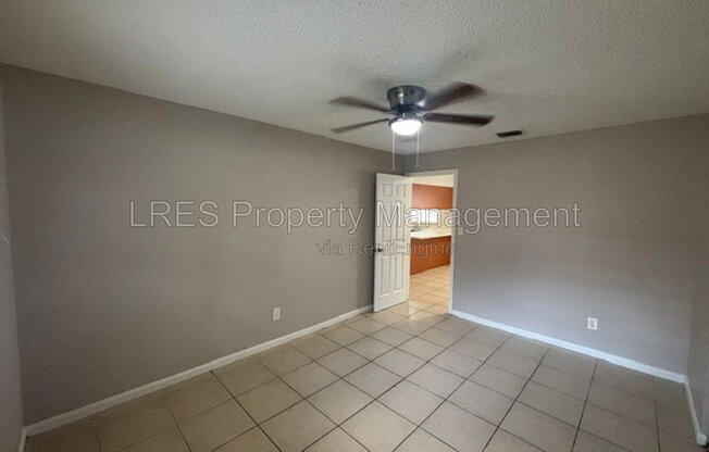 3 beds, 1.5 baths, 1,100 sqft, $1,599
