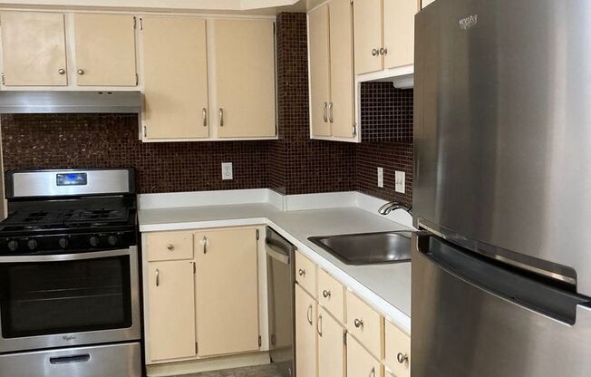 Condo for Rent Richmond Heights