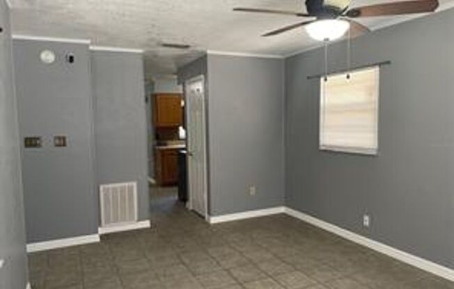 3 Bedroom / 1.5 Bath Cottage Style Sanford Home - AVAILABLE NOW!