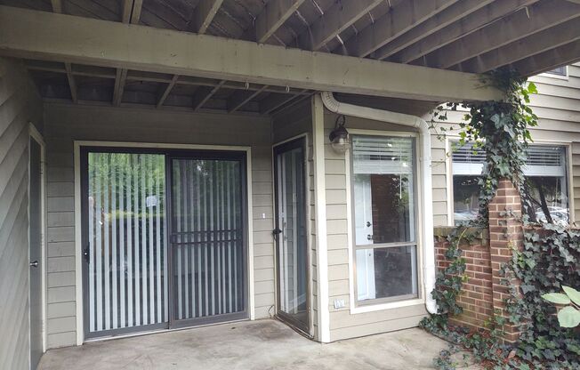 Pristine, Move in Ready Condo located in the Sharon Place Community!