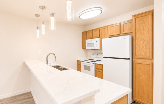 2 beds, 2 baths, 998 sqft, $2,150, Unit H-39