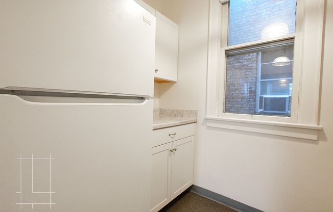 1128-1130 N. High St.