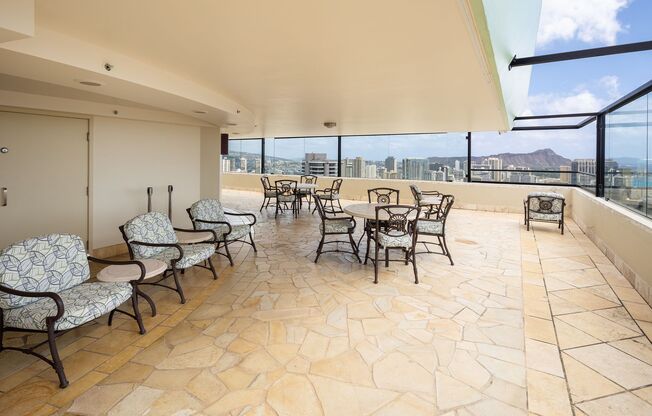 2 beds, 2 baths, $4,200, Unit # 4202