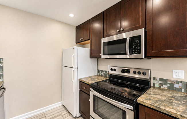 Dazzling 2-bedroom Condo for Rent - Warm Springs!