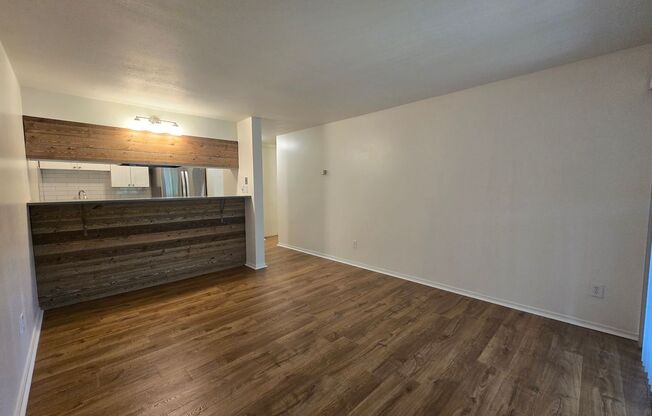 2 beds, 1 bath, $1,650