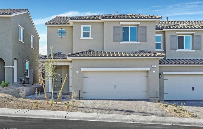 372 ROSEFINCH ST