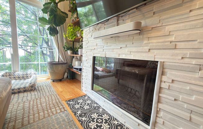 Beautifully updated & maintained 2 bed/2 bath Noble Square condo in an intimate 3 unit building.