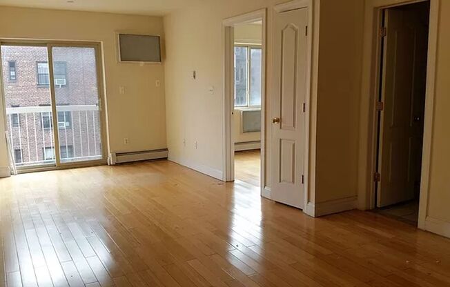 141-31 PERSHING CRESCENT