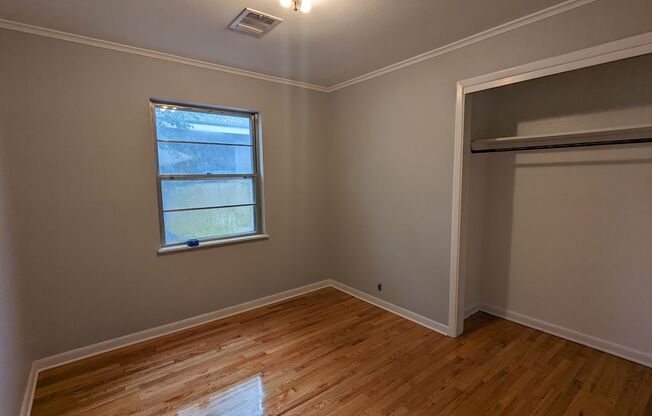 3 beds, 1 bath, $1,300