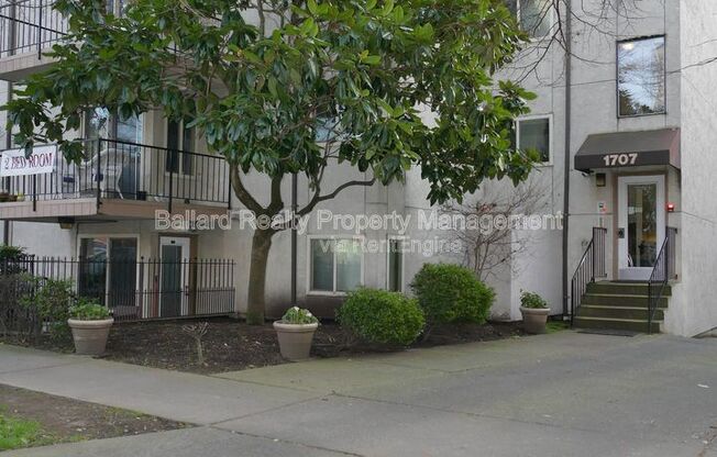 1707 NW 57 ST