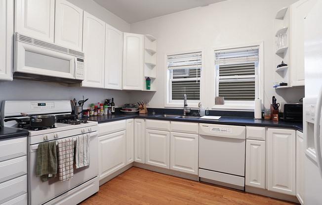 1337 W Fletcher