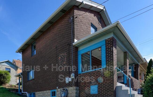 211 LENOX AVE