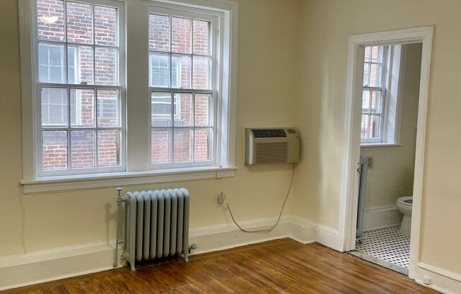 1 bed, 1 bath, 650 sqft, $1,225, Unit 4801-C2