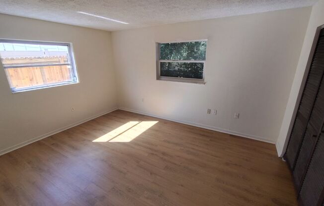 2 beds, 1 bath, $1,400