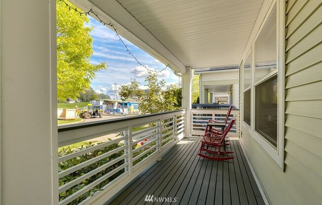 Beacon Hill 3bed 2.5bath Home