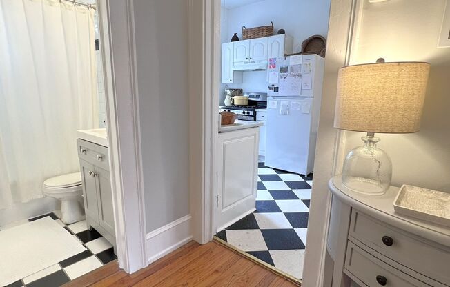 1 bed, 1 bath, 900 sqft, $1,925, Unit 1229-D2