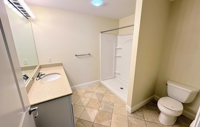 2 beds, 2 baths, 1,200 sqft, $3,200, Unit 216