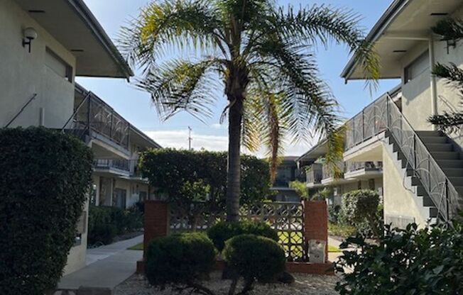129 - Starcrest Apartments