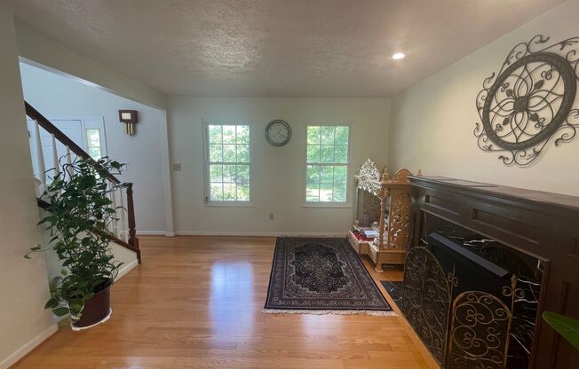 Cranberry Township - 4 Bedroom 3 Bathroom - Stunning Home