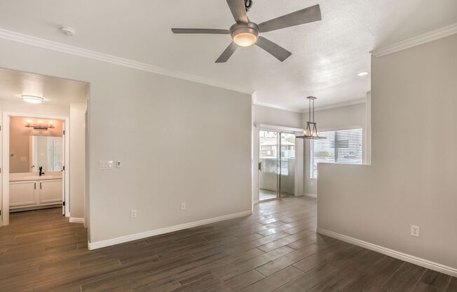 Beautiful Remodeled Condo located on the First floor with 2 bedrooms!