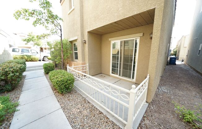 3 beds, 2.5 baths, $1,995, Unit Parcel #:  125-17-310-024