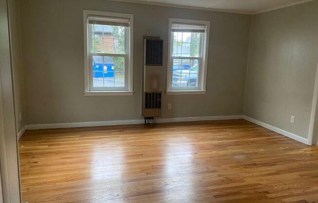 Studio, 1 bath, 425 sqft, $1,500, Unit 7