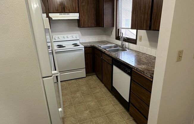 1 bed, 1 bath, 600 sqft, $995, Unit 11