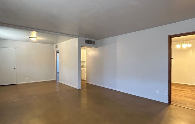 Tempe Duplex 3 Bed - 1.75 Bath