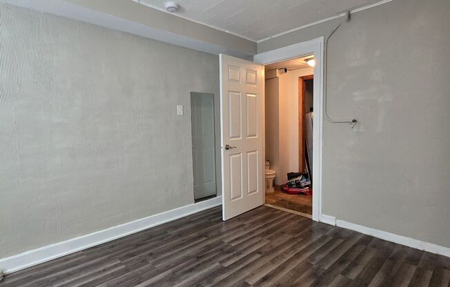 1000 N. Oakley Blvd.