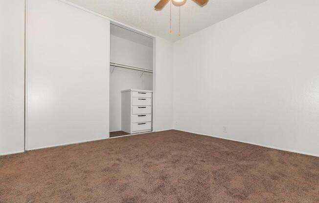 Studio, 1 bath, 410 sqft, $815, Unit 2-19