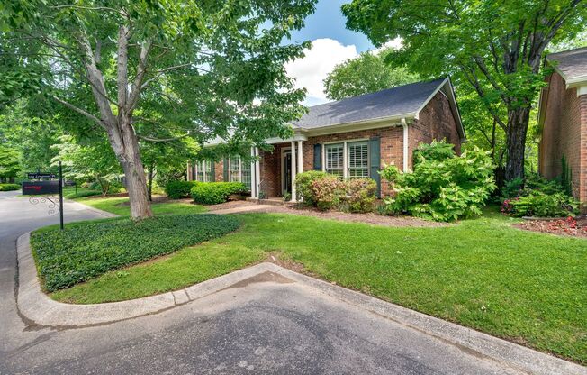Awesome 3BE/2BA home in the heart of Green Hills!